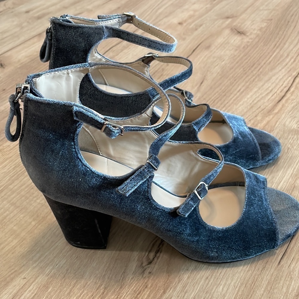 Zigi soho woman’s Mary Jane chunky heel shoes. Size 9.5. - Picture 2 of 10